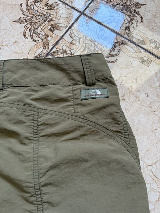 Продаються шорти(бріджі)TNF