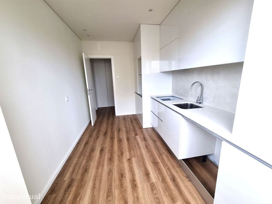 Apartamento, 50 Metros Da Praia, Póvoa De Varzim — Póvoa De Varzim, Beiriz E Argivai, Porto