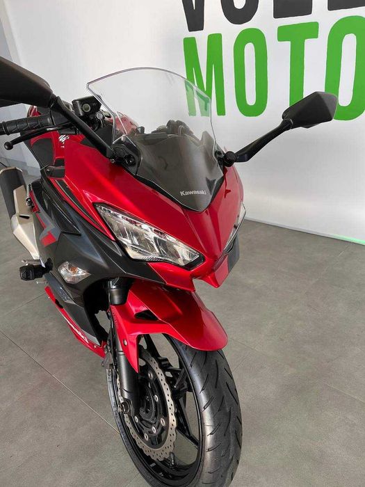 Мотоцикл Kawasaki Ninja 400