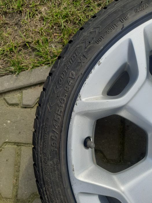 Opony letnie 4 sztuki Outside