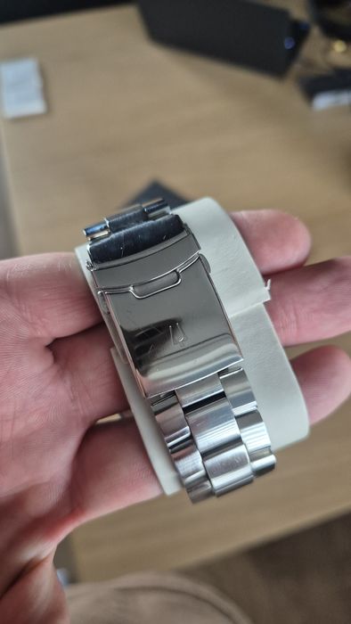 Bulova Precisionist 98B212