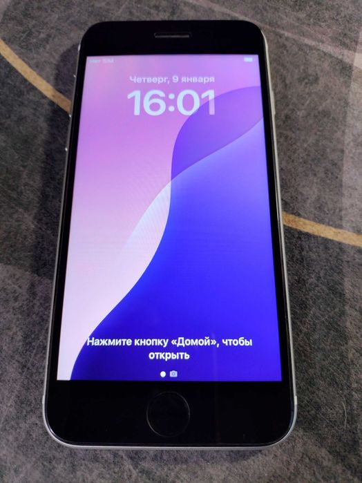 Продам iPhone SE 2020  neverlock 64gb . оригинал цвет белый .