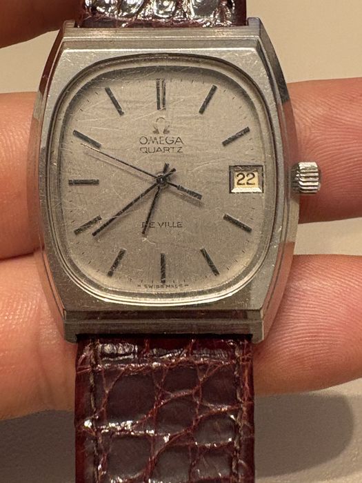 Omega de ville quartz