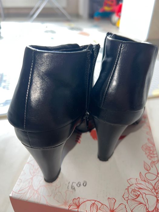 Шкіряні чоботи  Ecco