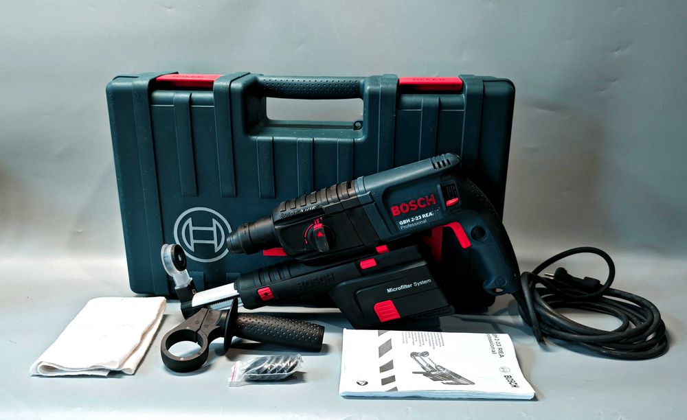 Młotowiertarka Bosch GBH 2-23 REA + moduł odsysający Kufer jak Nowa !