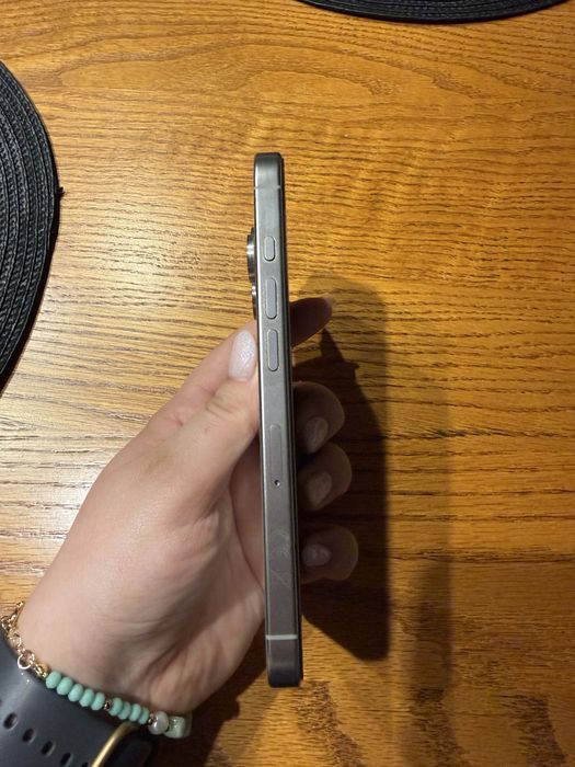 Apple iPhone 16 Pro
