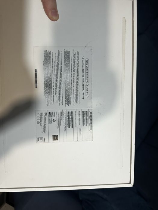 Macbook pro m2 pro 16gb ram 14 cali