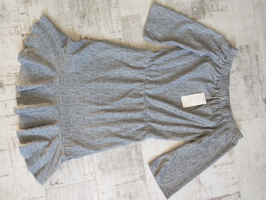 Piękna dzianinowa sukienka gruba na jesień-zimę nowa z metką