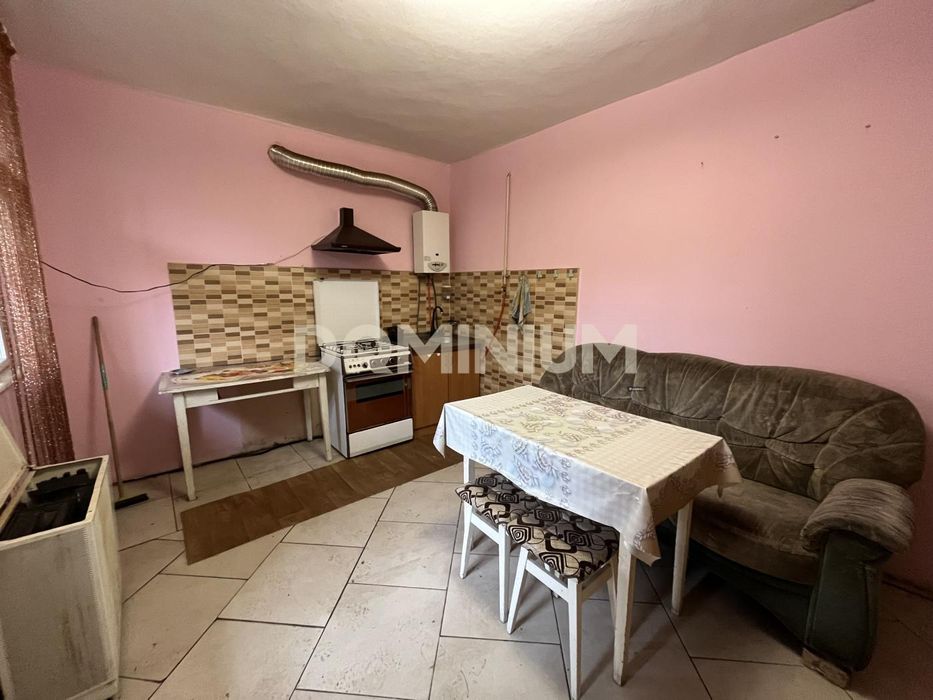 Продається будинок в м.Тячів