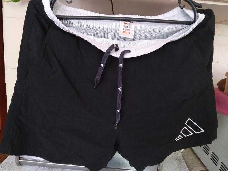 Мужские шорты адидас  .  и других компаний