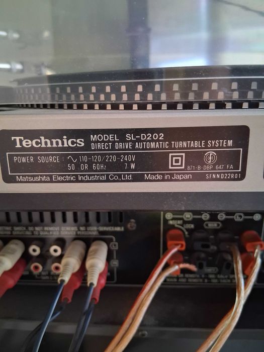 Wieża TECHNICS z kolumnami