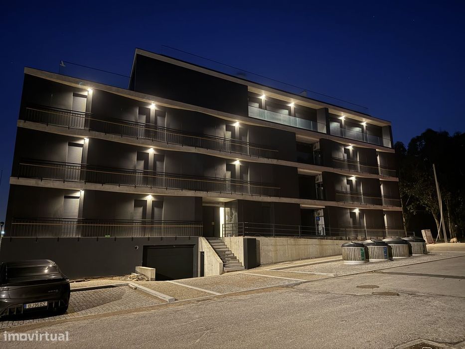 Apartamento T3 com 3 casas de banho em Labruge
