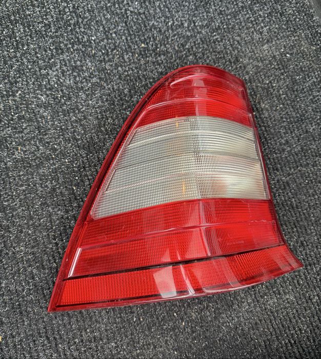 Farolim Mercedes Classe C W202