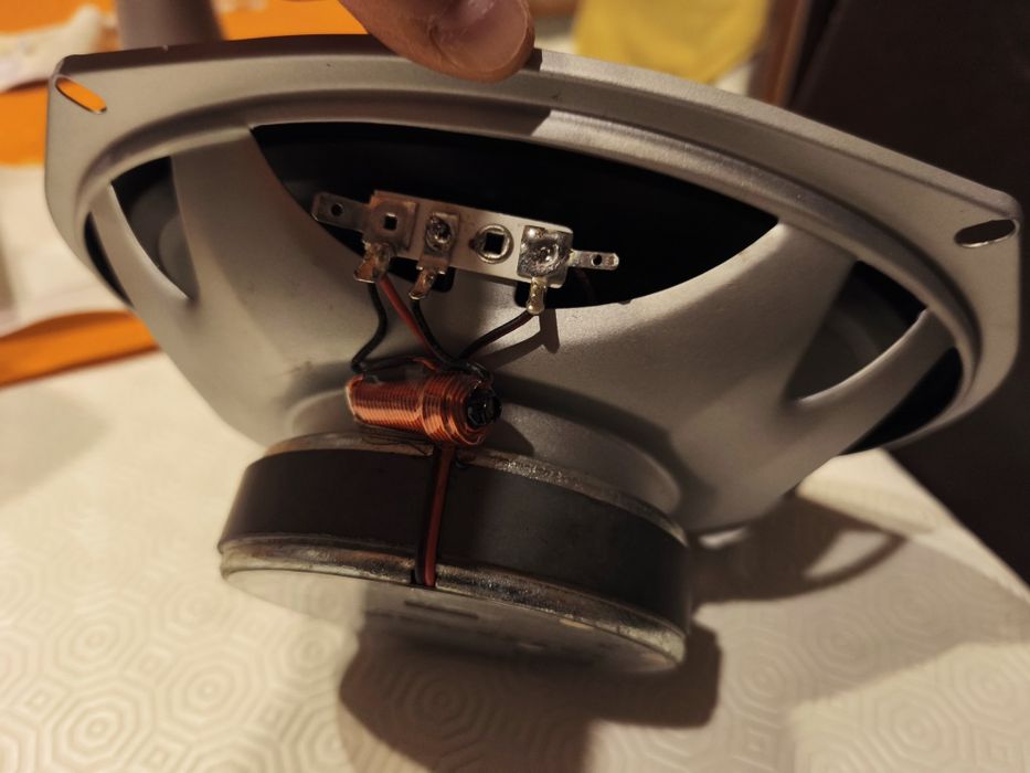 Colunas JBL GTO938 (6x9”) – Como Novas | Caixa + Grelhas Nunca Usadas