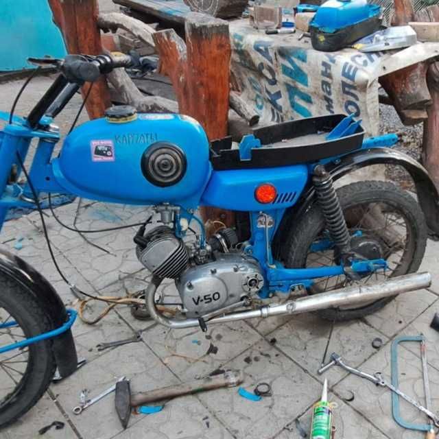 Мопед "Карпати" на деталі