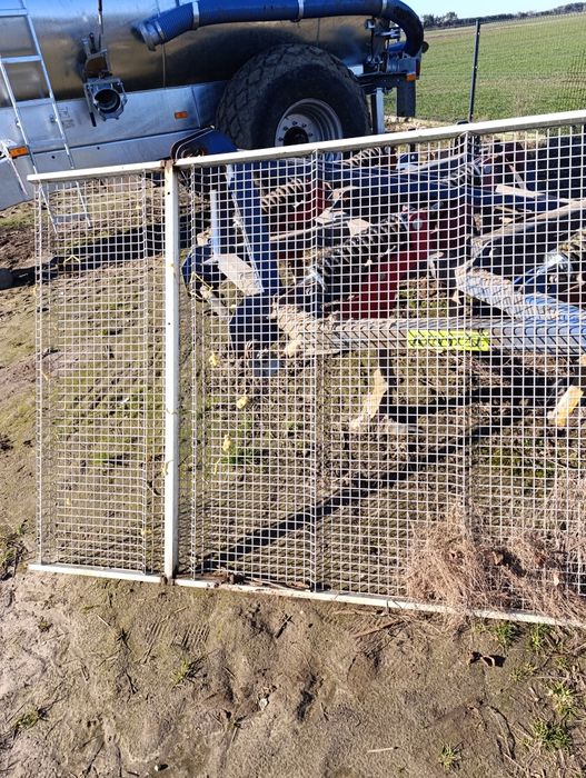 Brama otwierana/ brama na budowę