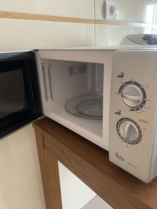 Microondas teka em bom estado