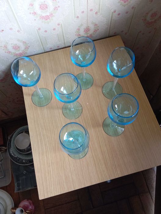 Copos de vinho vintage64862882959617122