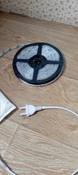 Світлодіодна стрічка 5м.