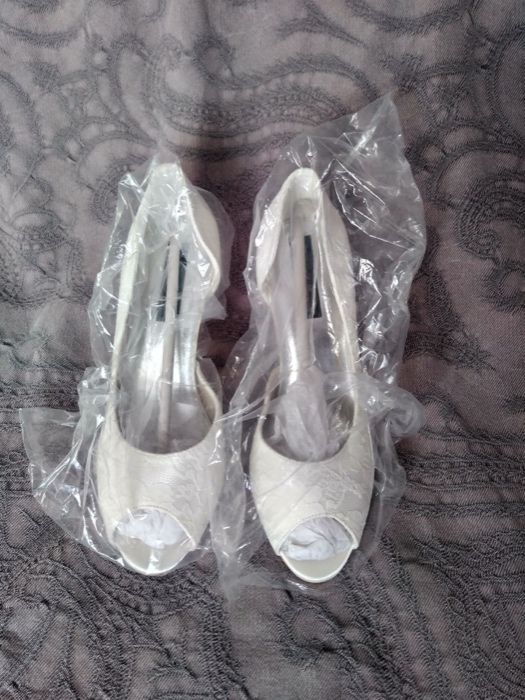 Sapatos noiva NOVOS 37/38