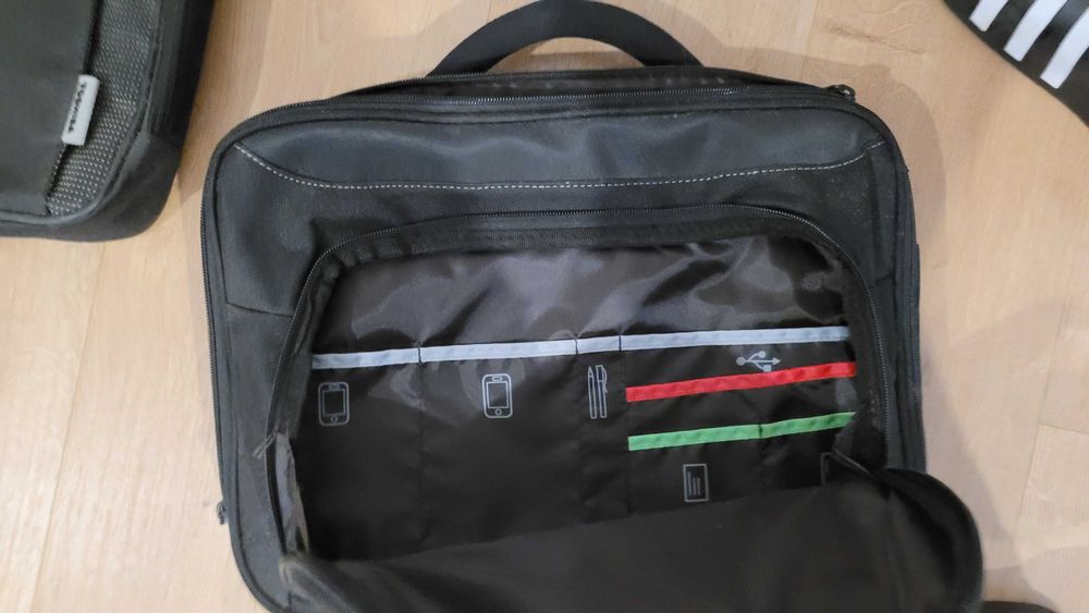 2 Suitcases + 1 Laptop Sleeve64172185742209122