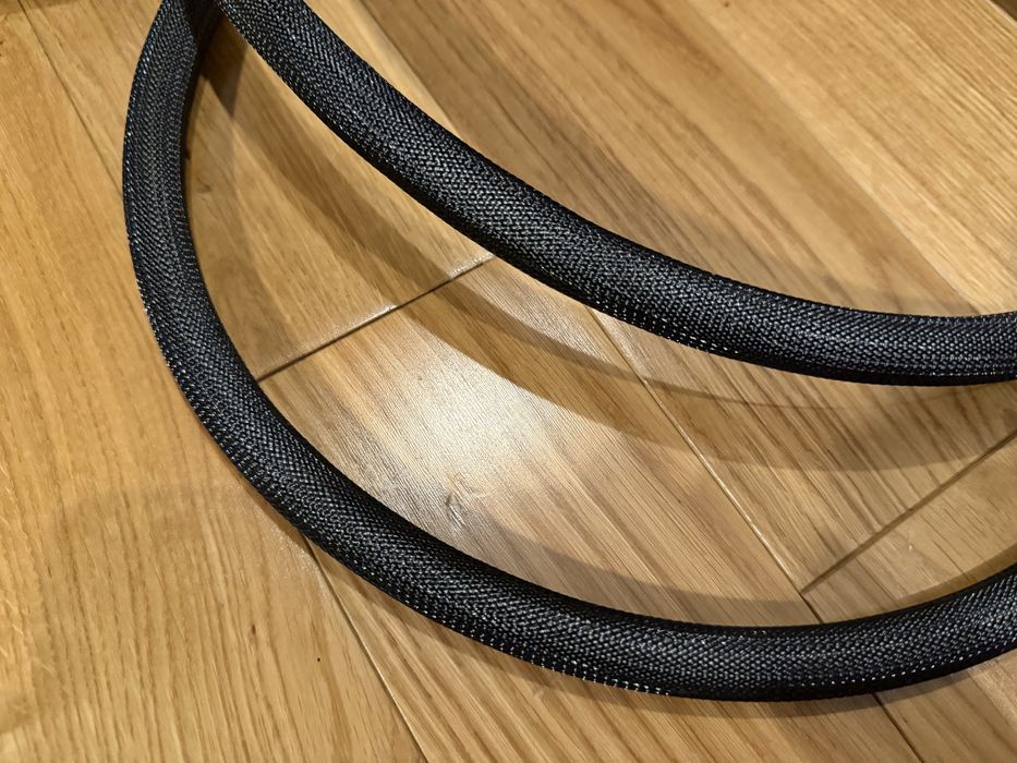 Illuminati Power Reference One kabel sieciowy