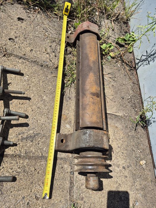Wał do wyrówniarki / strugarki 40 cm z oprawami i kołem. Heblarka, grubościówka