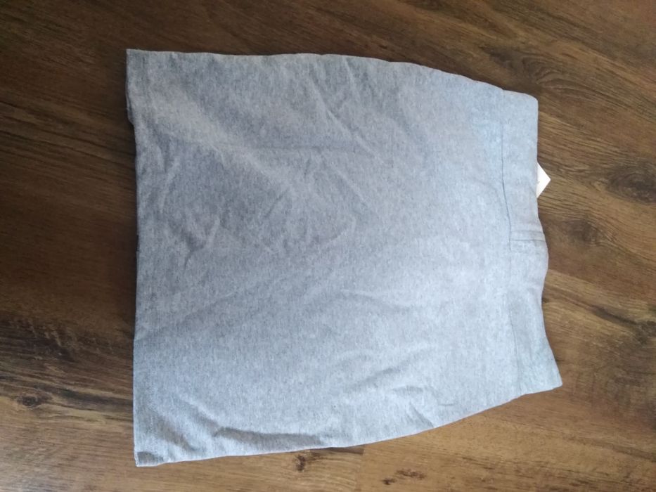 Spódniczka roz uni. Nowa