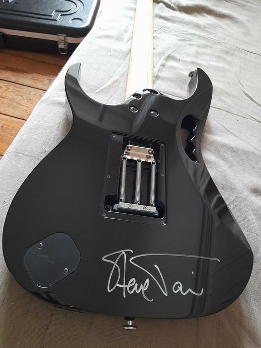 Ibanez Jem 77V BK - Made in Japan - Autografada Steve Vai