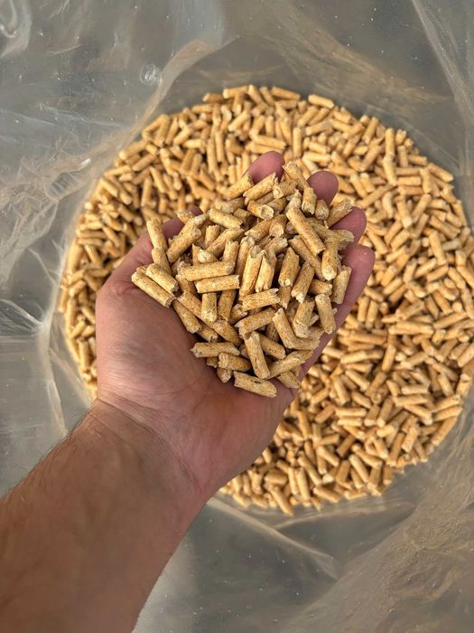 Pellet Drzewny A1 sosna 1850zł paleta workowany 975kg transport gratis