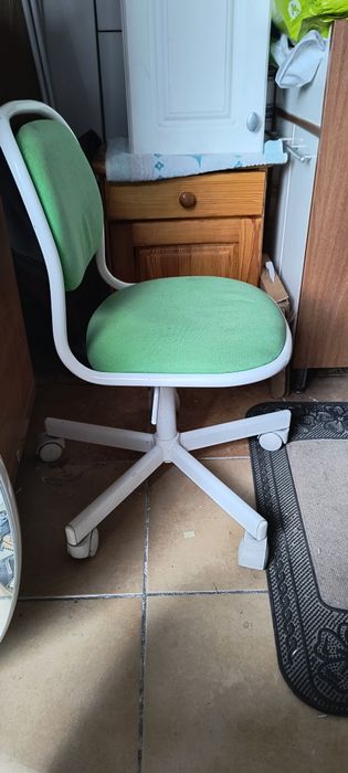 Krzesło biurowe dla dzieci Ikea Orfjall