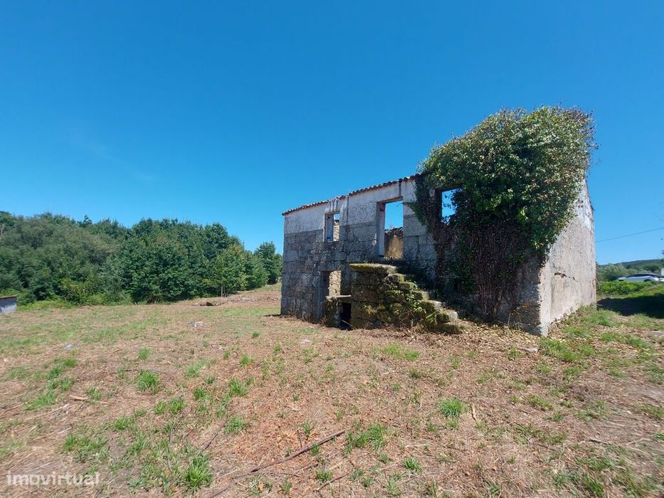 Venda Moradia — Margaride (Santa Eulália), Várzea, Lagares, Varziela E Moure, Porto