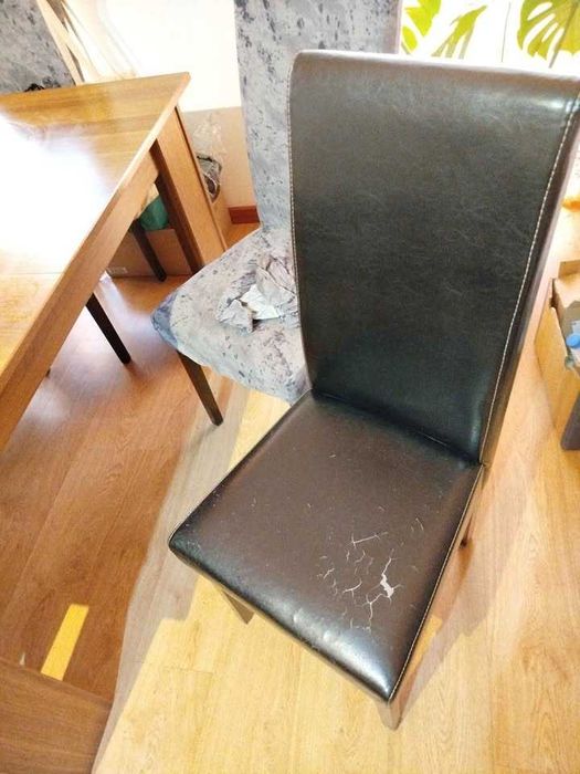 Conjunto Mesa e 6 Cadeiras