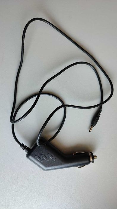 Adapter  samochodowy  12 V  na  5 V   2 A