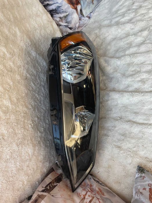 Lampy przednie VW Golf VII