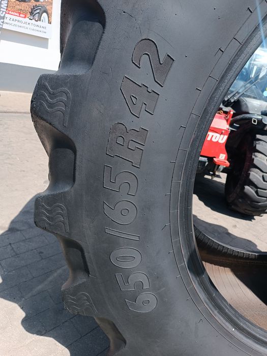 650/65R42 BKT Agri Max RT 657