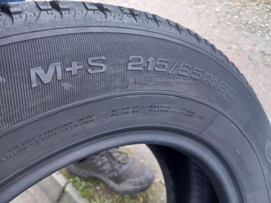 2x Opony Używane Całoroczne 215/65R16C Goodyear