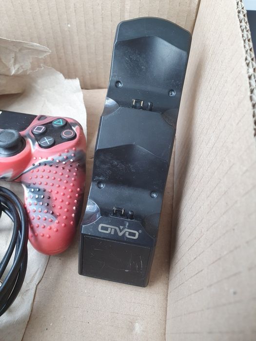 PlayStation 4 Slim 1 TB (CUH-2216B) + Зарядная станция OIVO
