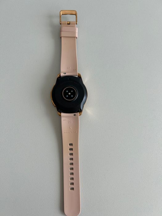 Zegarek Samsung Galaxy Watch z ładowarką.