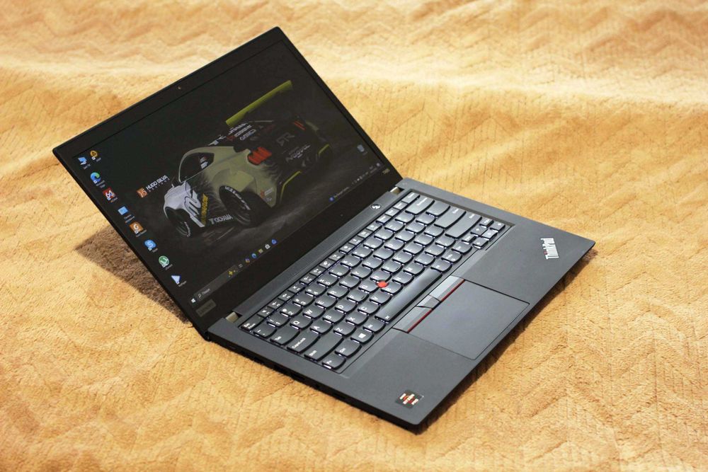 Lenovo T495/Ryzen 7 3700 8х/Radeon Vega10 2GB/16GB/SSD512/АКБ5ч/14FHD