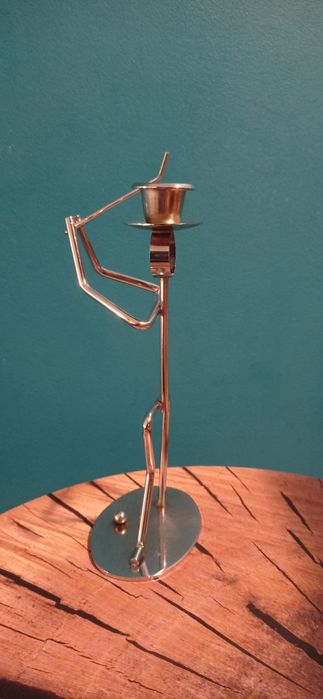 Świecznik metalowa figurka w stylu industrial golfista