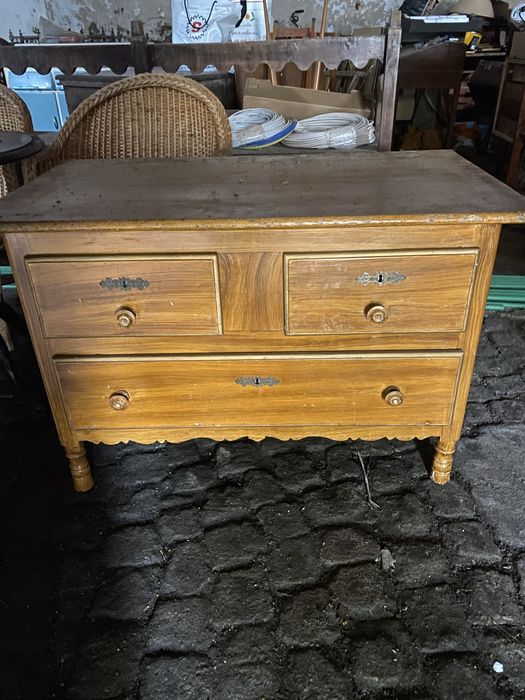 Pequenos moveis diversos conjuntos