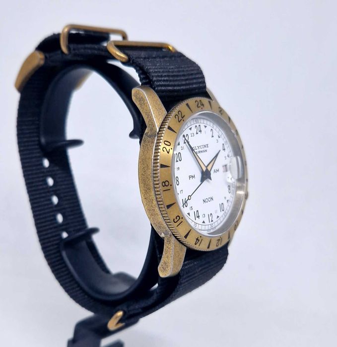 Glycine Airman Vintage Noon Purist 40 mm Automatic