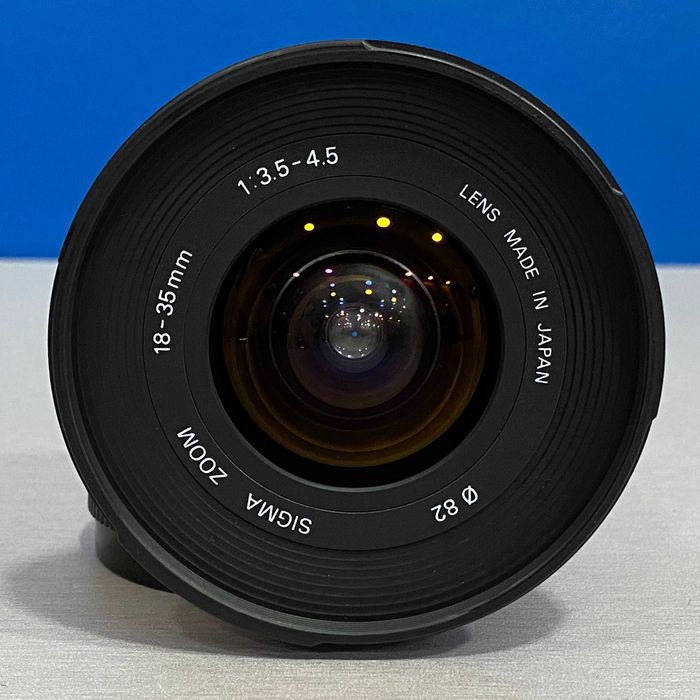 Sigma AF 18-35mm f/3.5-4.5 Aspherical (A-Mount)
