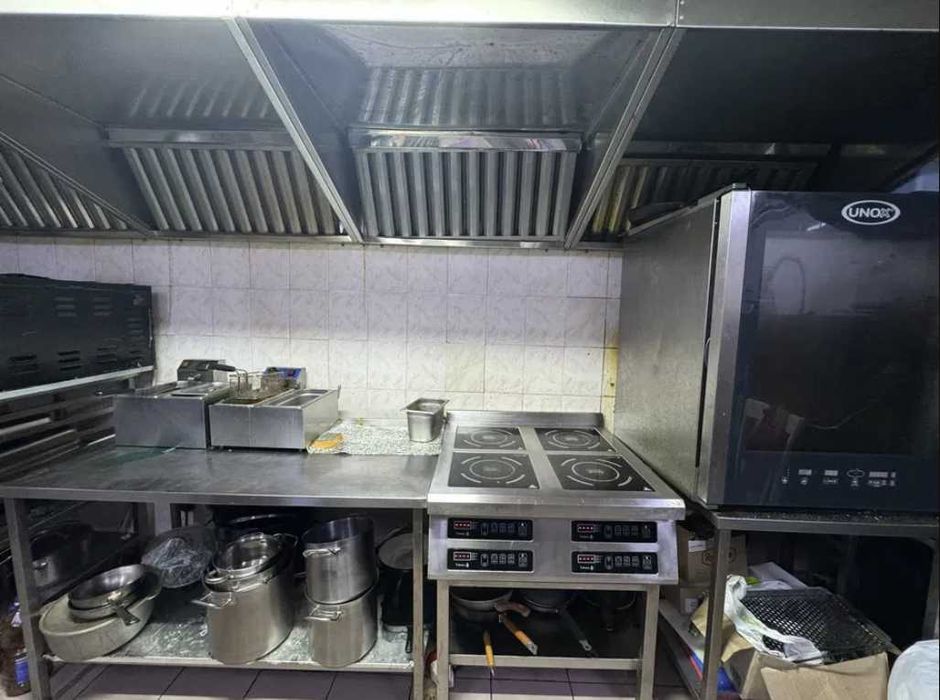 Фасадне приміщення 320 кв.м, літня Тераса, Центр, Саксаганского 129