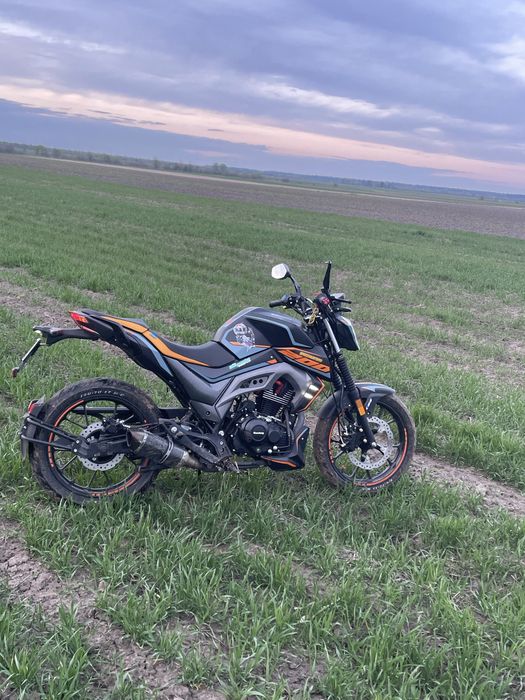 Продається Musstang st200