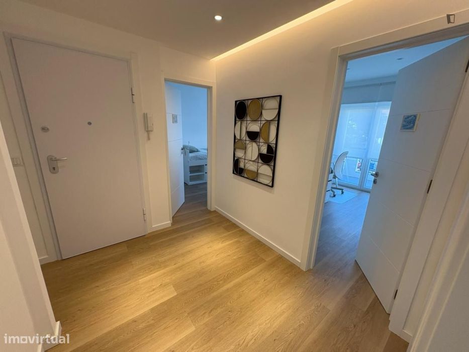 Quarto - localizado em Amadora Lisbon