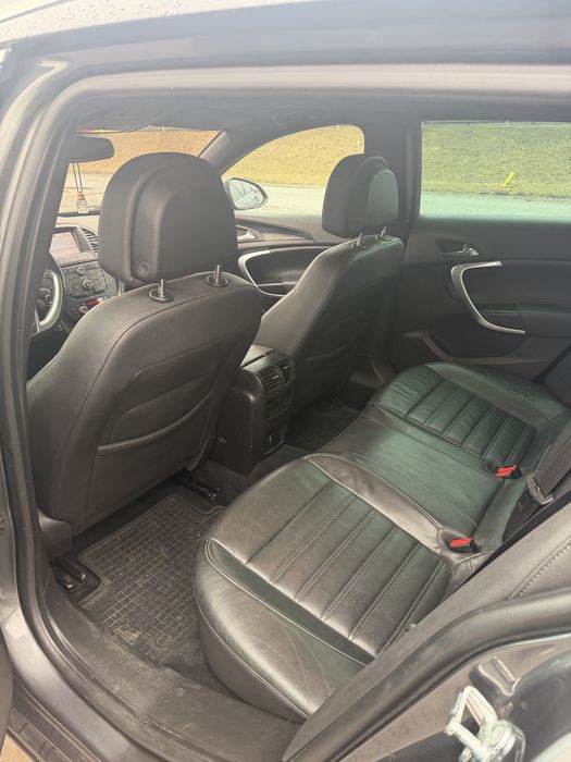 Opel insygnia 2.0 cdti niski przebieg