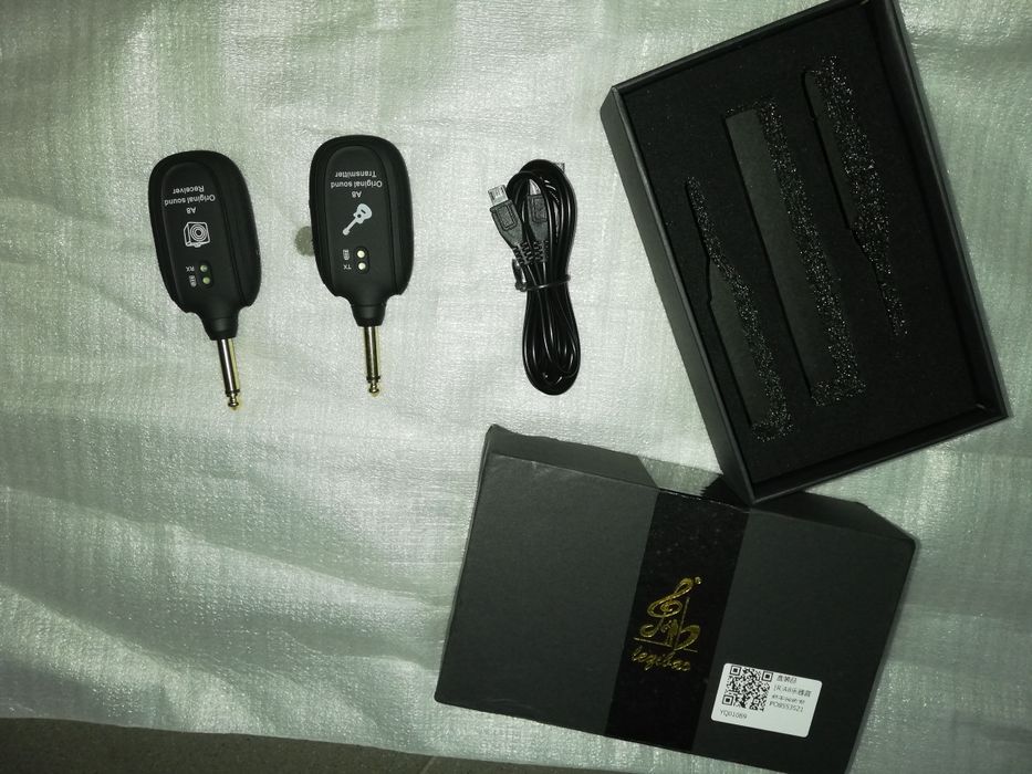 Transmissor e receptor de som da instrumentos musicais via UHF