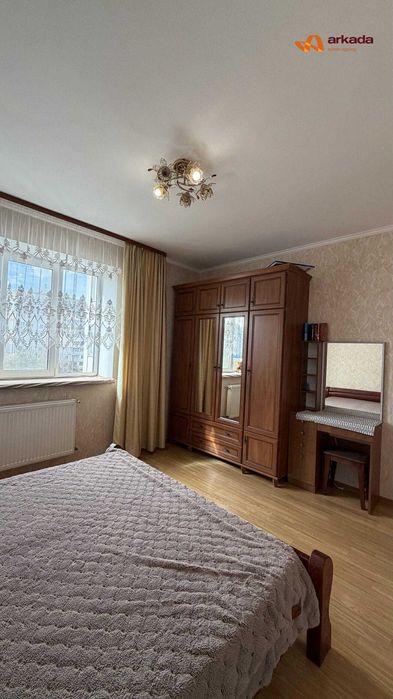 Продаж 2 кім. квартири з ремонтом в районі Каскаду